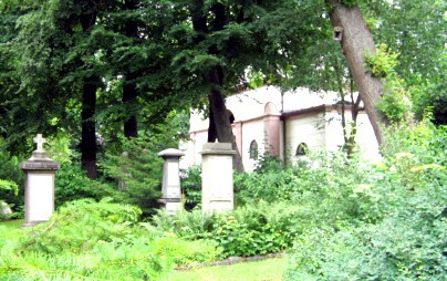 Die Bundsenkapelle, Alter Friedhof
