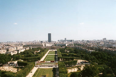 Blick vom Eiffelturm Richtung Marsfeld und �cole Militaire